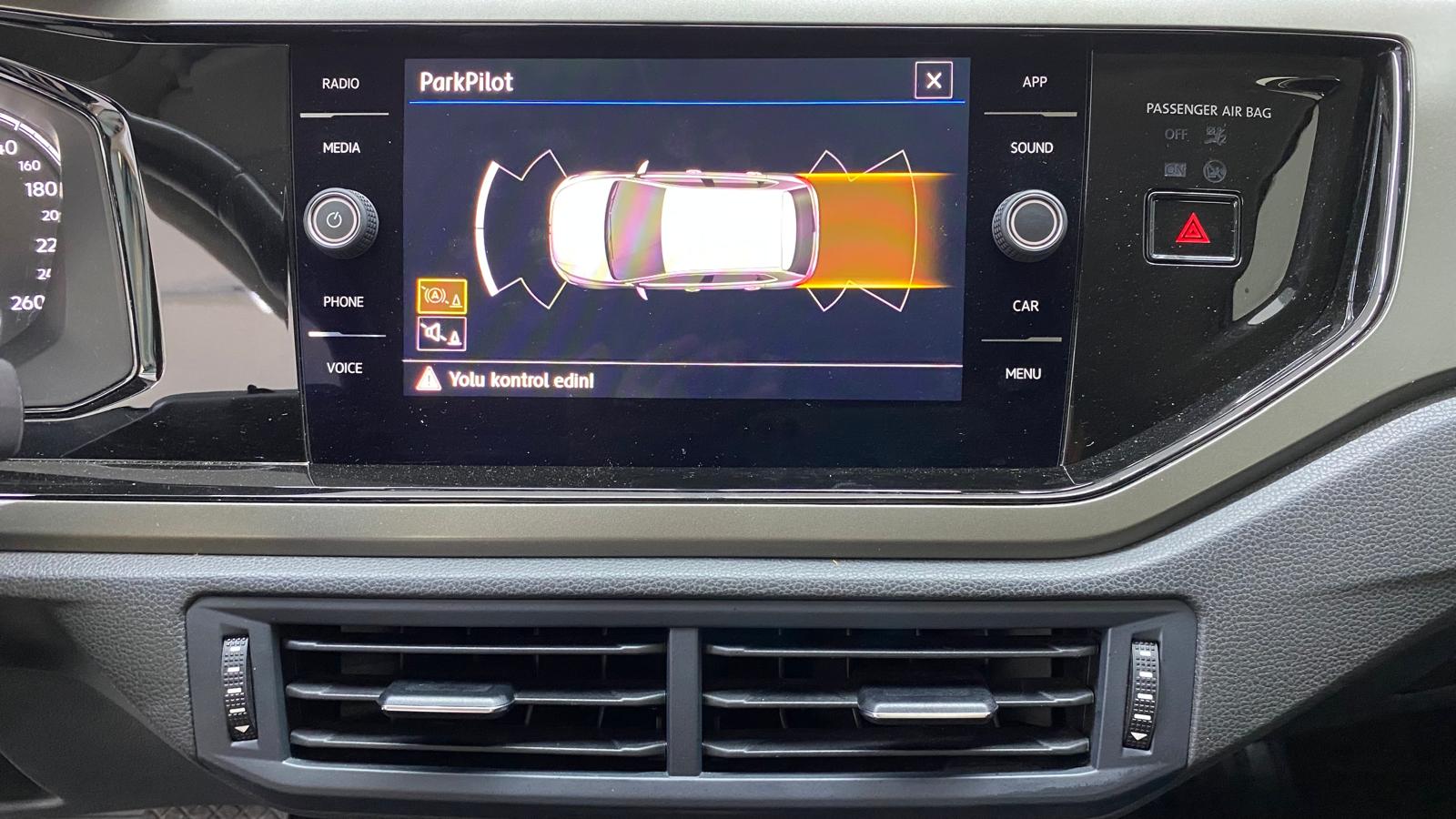 VOLKSWAGEN POLO 17
